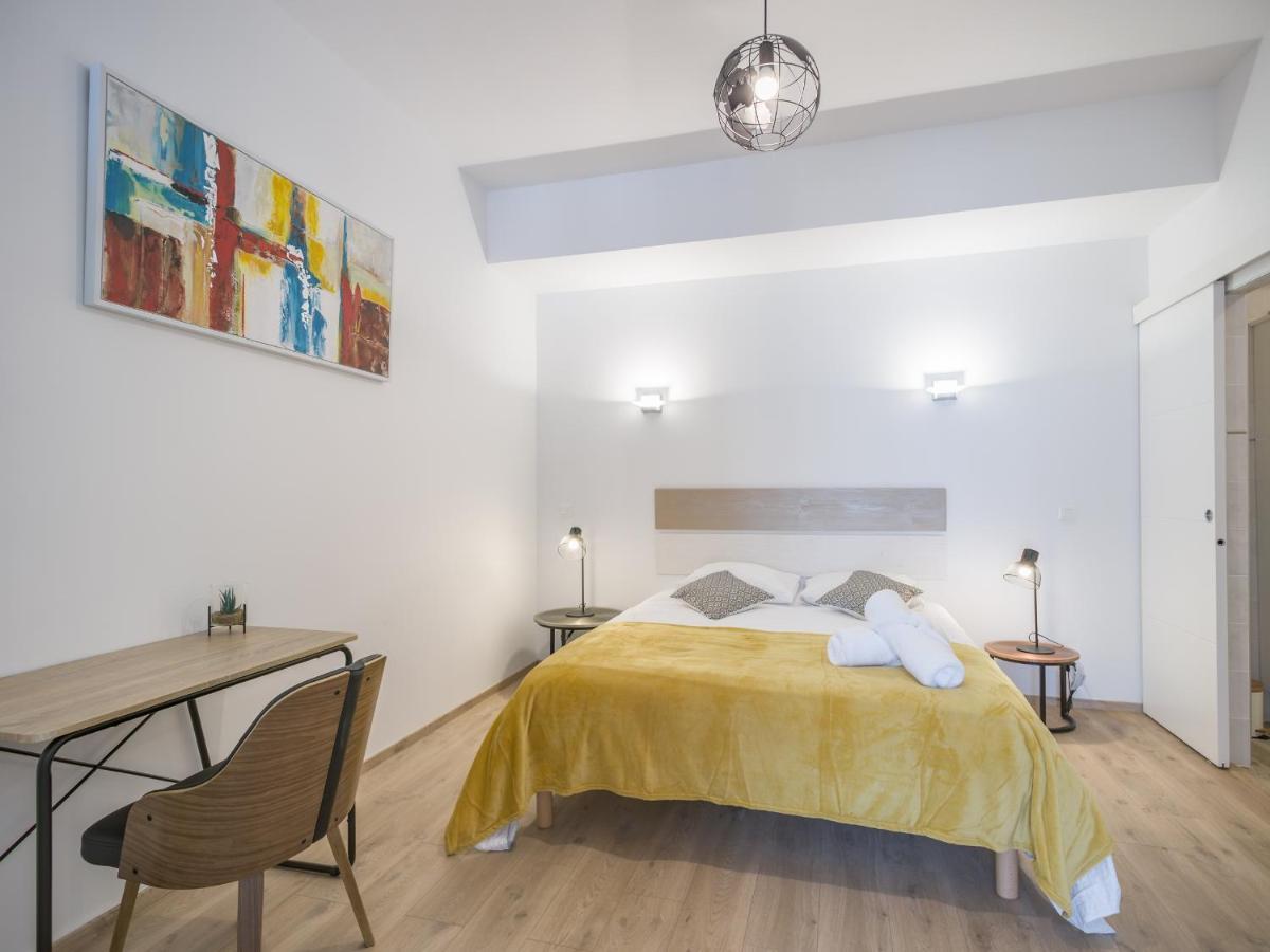 Loft Courtalon - Haut Standing - Patio - Parking Prives Lägenhet Troyes Exteriör bild